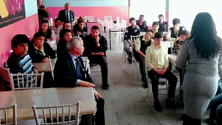 Erken yaşta evlenilmesin