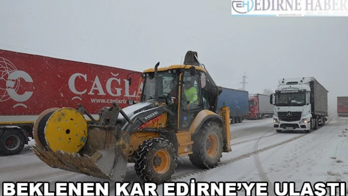Beklenen kar Edirne'ye ulaştı