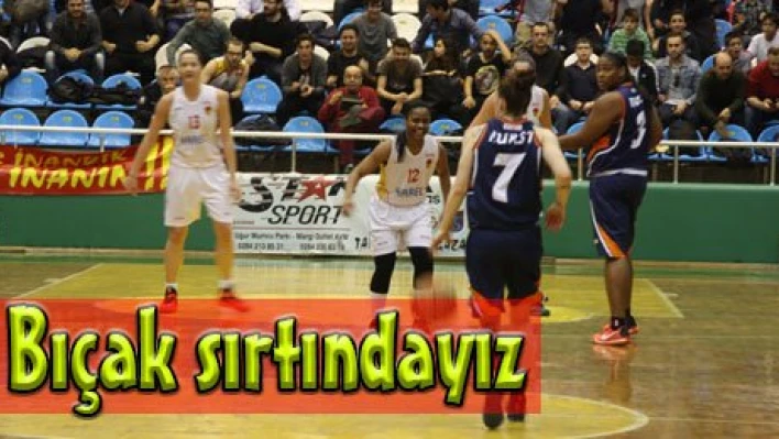 Bıçak sırtındayız