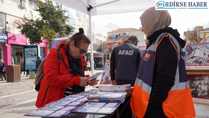 AFAD, Deprem  Haftası nedeniyle bilgilendirme standı açtı