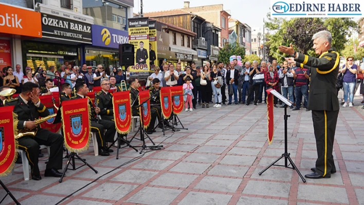 Askeri Bandonun 100'ncü yıla özel konseri ilgiyle izlendi