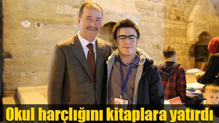 Kitap Fuarı'nın müdavimi oldu