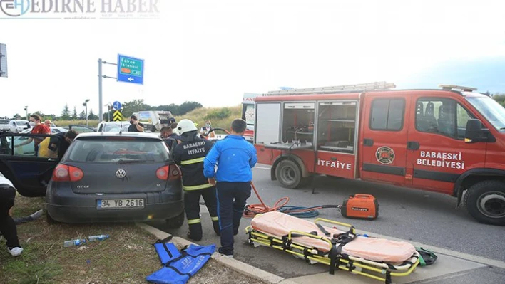 Babaeski ilçesinde iki otomobil çarpıştı: 6 yaralı