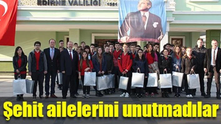 Şehit ailelerini ziyaret ettiler