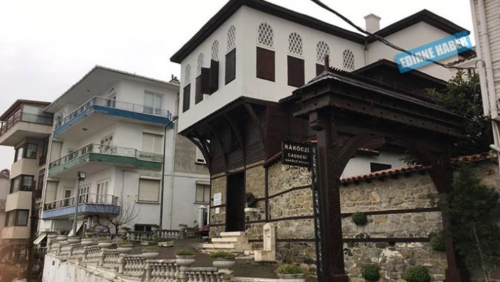 Ziyaretçi akınına uğradı