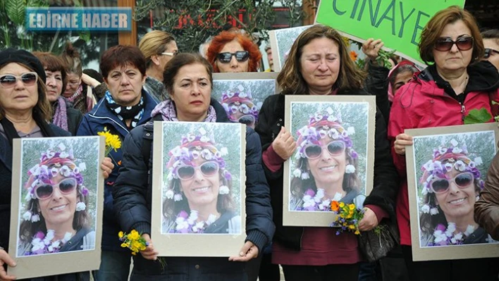 Yolun karşısına geçemedi