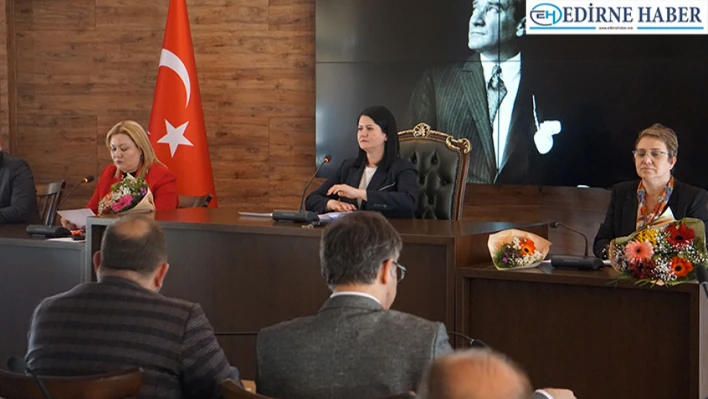 Başkan Filiz Gencan Akın, 65 yaş kararının yanlış olduğunu söyledi