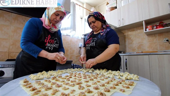 Su yerine fırında pişen mantının dillere destan lezzeti