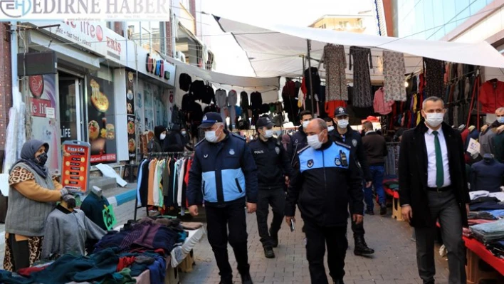 'Yasak olduğunu bilmiyorduk' dedi çocuklarıyla pazara geldi