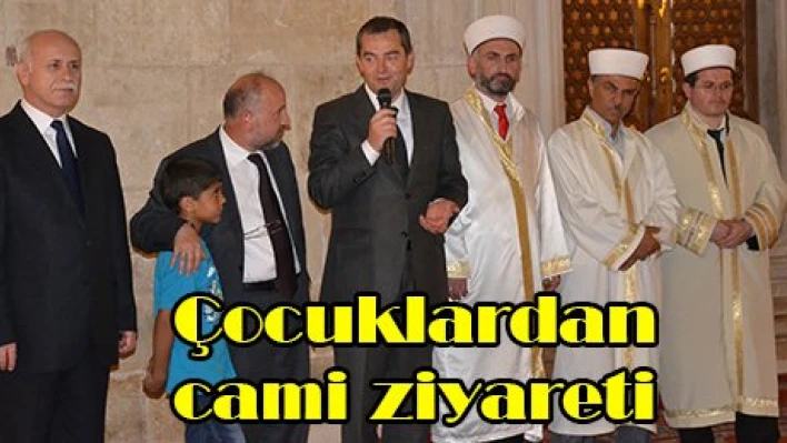Çocuklardan cami ziyareti
