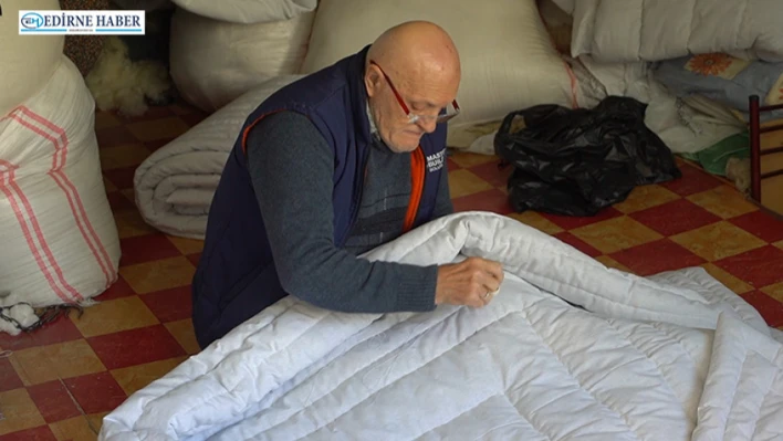 Bir ömür iğne ipliğe adandı, hazır ürünlere rağmen pes etmedi