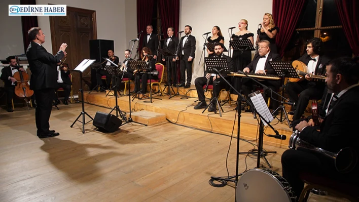 Büyük Önder Atatürk Edirne'de sevdiği şarkılarla anıldı