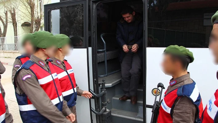 'Benim telefonum akılsızdı'