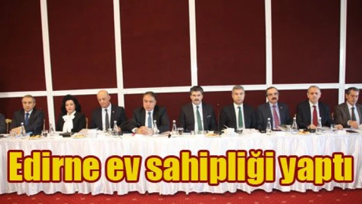 Kaçak geçişler masaya yatırıldı