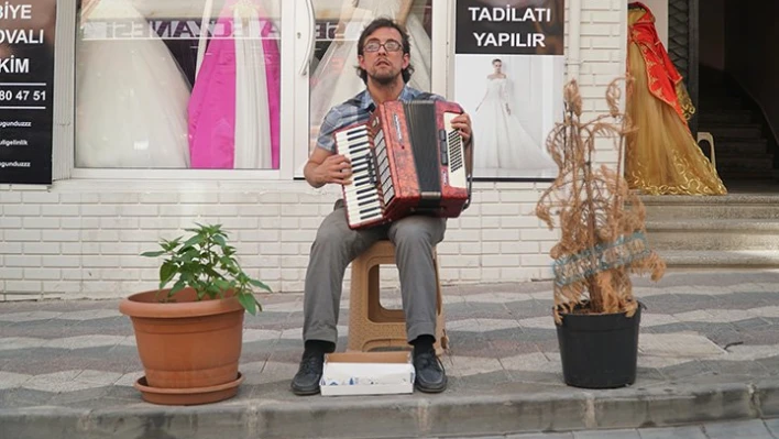 Engelleri müzik ile aşıyor
