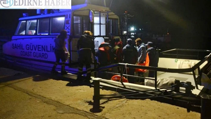 Kalp krizi geçiren hastaya Sahil Güvenlik botu yetişti 