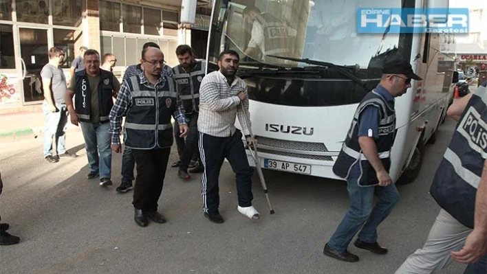 26 şüpheliden 15'i adliyeye sevk edildi.