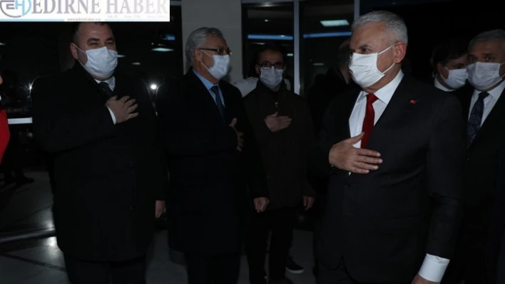 Yıldırım,  aşı çalışmalarının sürdüğü fabrikaya gitti