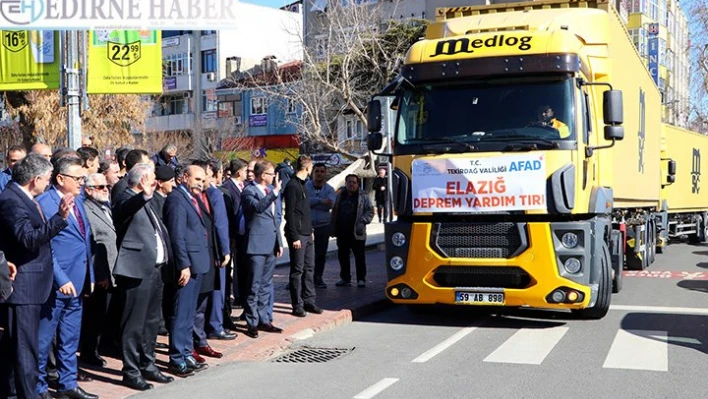 Dört tır malzeme gönderildi