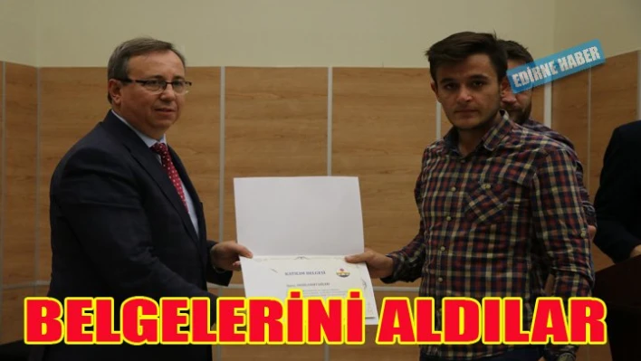 Sağlık çalışanları belgelerini aldı