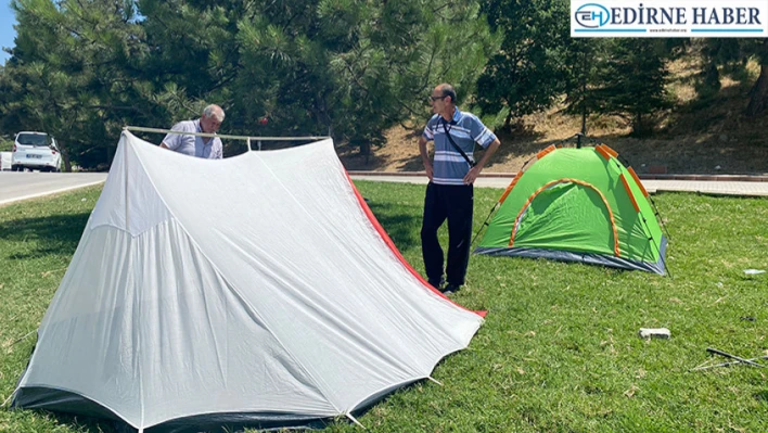 Çadırlarda konaklayacak güreş sevdalıları, kente gelmeye başladı