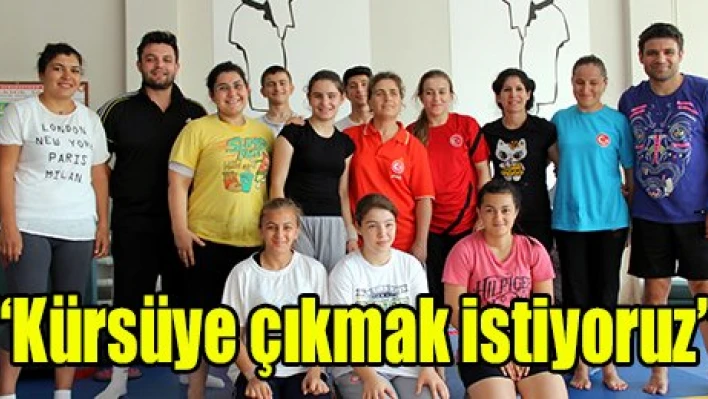 'Kürsüye çıkmak istiyoruz'