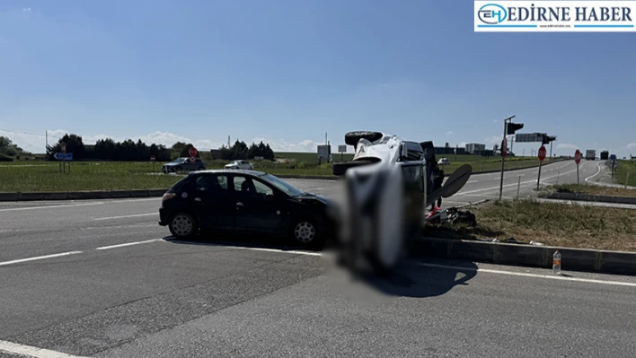 Çarpışan iki otomobildeki 5 kişi yaralandı