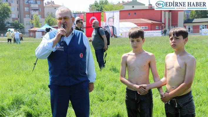 'Çayırın efsanesi' 59 yıldır başcazgırlık yapıyor