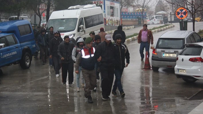 Jandarmaya takıldılar