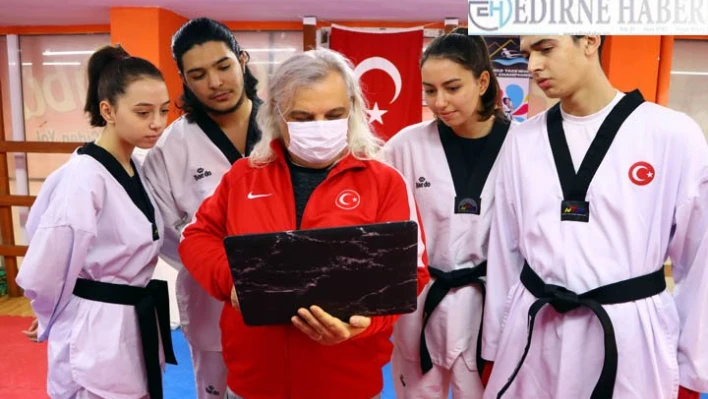 Milli tekvandocular,  'Yılın Fotoğrafları' oylamasına katıldı