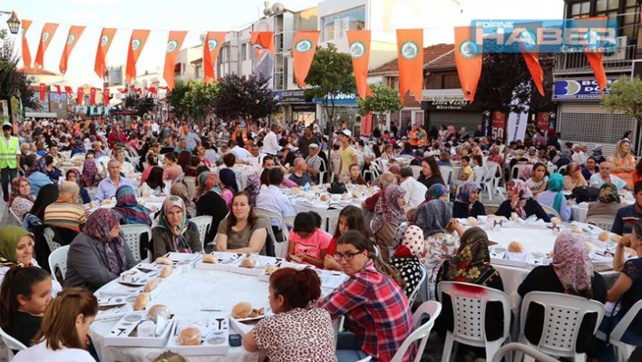 İftara en geç Edirneliler oturacak
