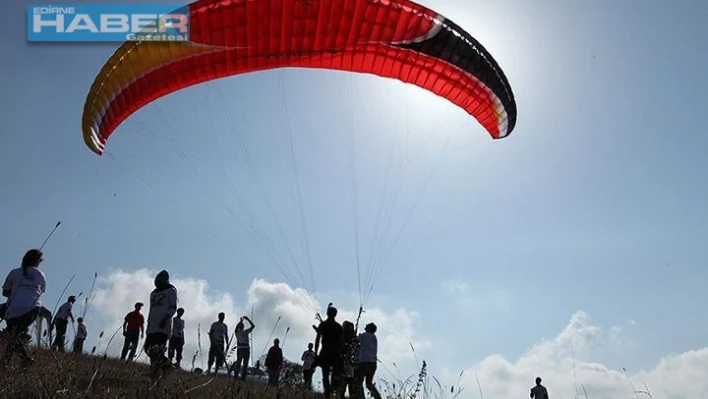 Yamaç paraşütü Tekirdağ'da buluşacak