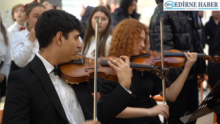 Çocuk Orkestrası ve Gençlik Korosu yeni yıl konseri verdi