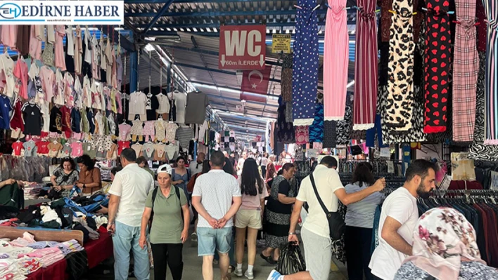 Cuma Pazarı'nda yaz hareketliliği