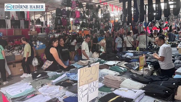Cumartesi Pazarı'nda okul ve mevsim bereketi
