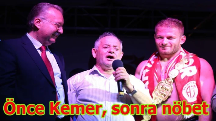 Kemeri aldı, nöbeti gitti
