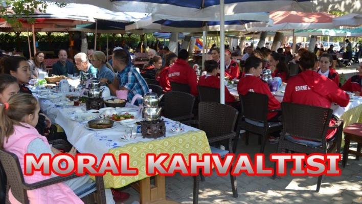 Lig öncesi moral kahvaltısı