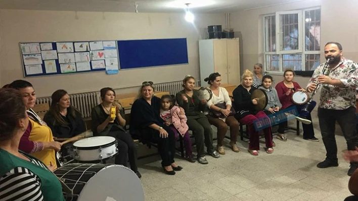 Polis eşlerinden moral desteği