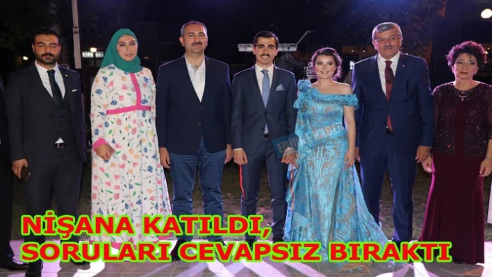 Nişan törenine katıldı