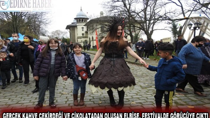 Gerçek kahve çekirdeği ve çikolatadan oluşan elbise, festivalde görücüye çıktı