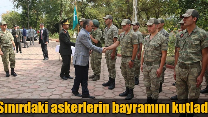 Askerlerle bayramlaştı