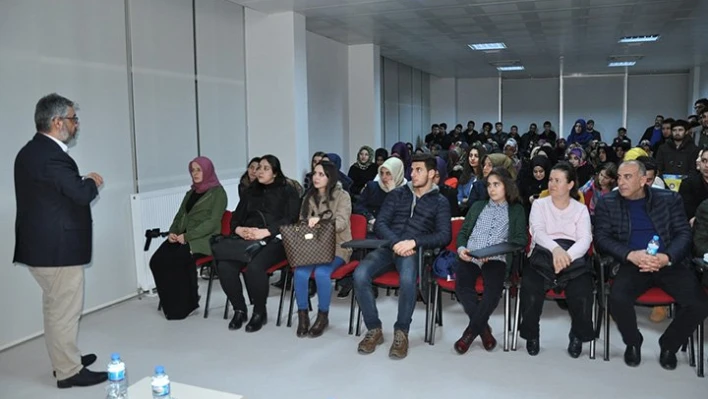 Gençlerle buluştular