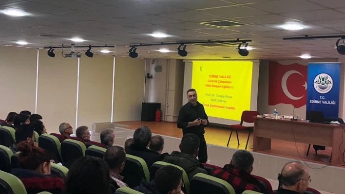 Personele etkili iletişim teknikleri öğretildi.
