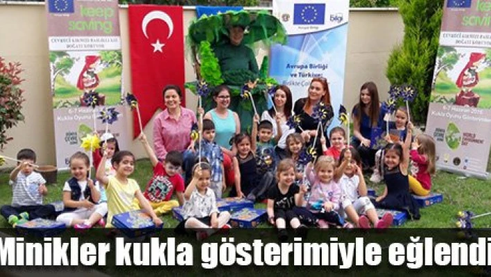 Kukla gösterimi düzenlediler