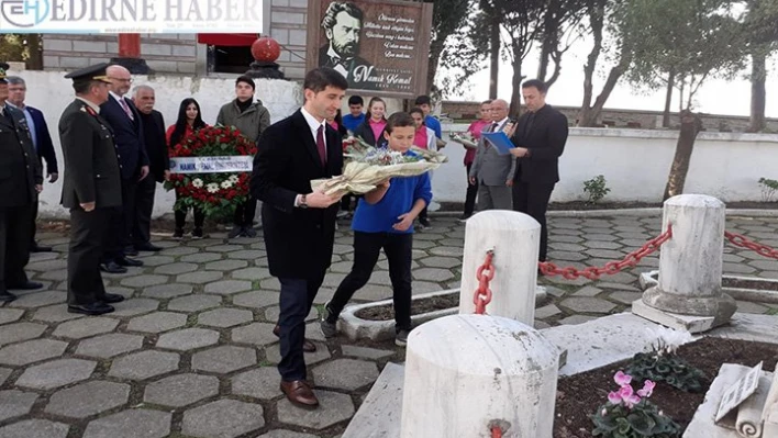 Namık Kemal, Gelibolu'daki kabri başında anıldı