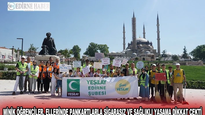 Minik öğrenciler, ellerinde pankartlarla sigarasız ve sağlıklı yaşama dikkat çekti