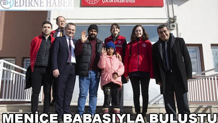 Yunanistan sınırında ailesini kaybeden 12 yaşındaki Afgan Menice babasıyla buluştu