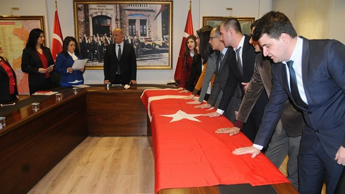 Yemin ettiler