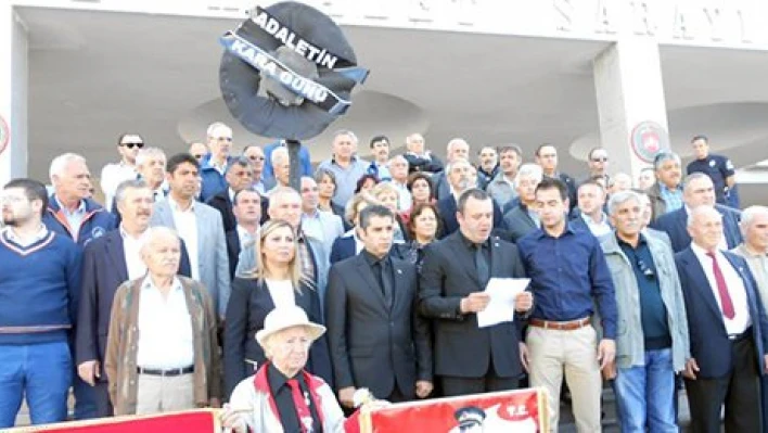 CHP'lilerden Adliye Önünde Eylem