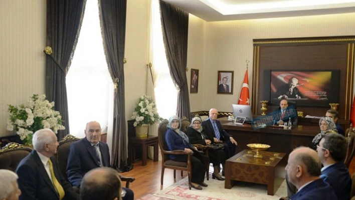 Huzurevi sakinlerinden ziyaret